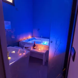 Etnea 208 Luxury Jacuzzi Bed and breakfast CTA