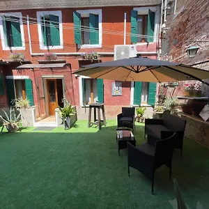 King's Garden Pensión Venecia